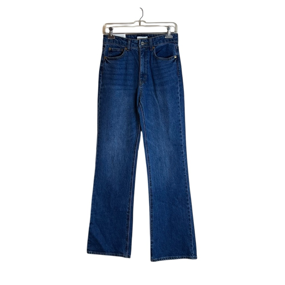 NWT H&M high rise bootcut jeans. Size 4‎
